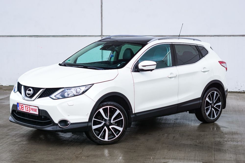Nissan Qashqai xenon/navi/panoramic!
