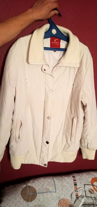 Куртка, женская, белого цвета, на монжетах