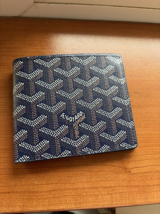 Чисто нов портфейл на Goyard