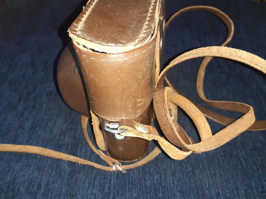 Кафяв калъф от естествена кожа за фотоапарат с презрамка Zenith Зенит