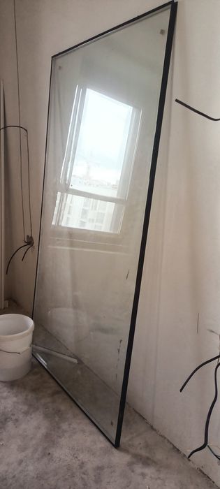 Отдам пластиковую раму со стеклом