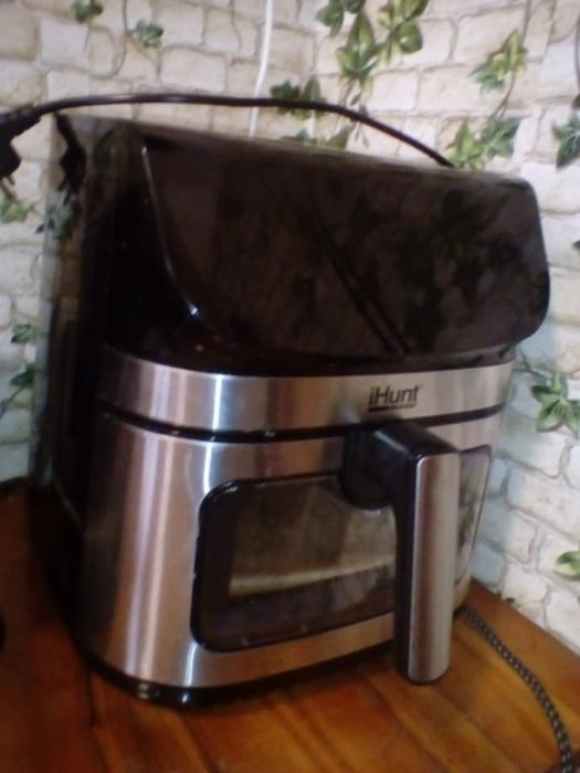 Air Fryer / Friteuză cu aer cald