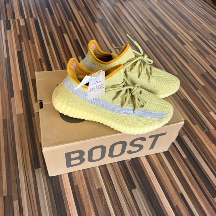 Adidas Yeezy 350 V2 Marsh