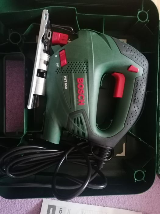 Fierăstrău vertical Bosh pst 650