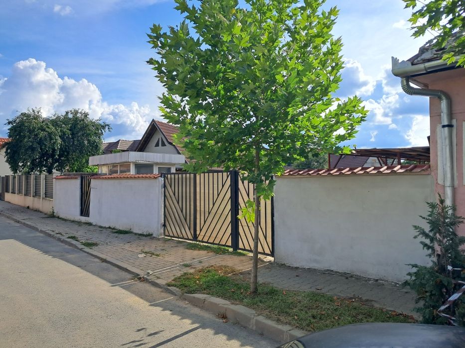 Vând curte în Bungard 700 m2 sau schimb cu garsonirra