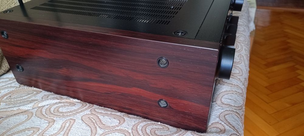 Sony 333ESG продам