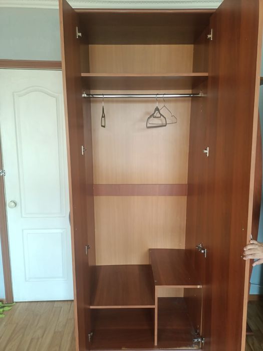 Продам бу прихожая не дорого