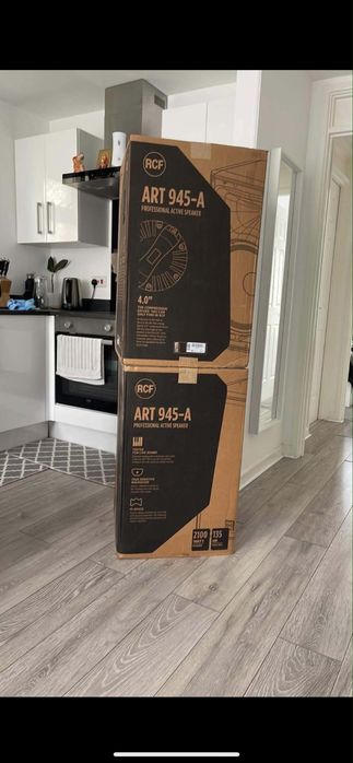 Sistem Audio RCF Complet 2 Boxe + 2 Basi + Mixer + Cabluri + Huse si Stativuri