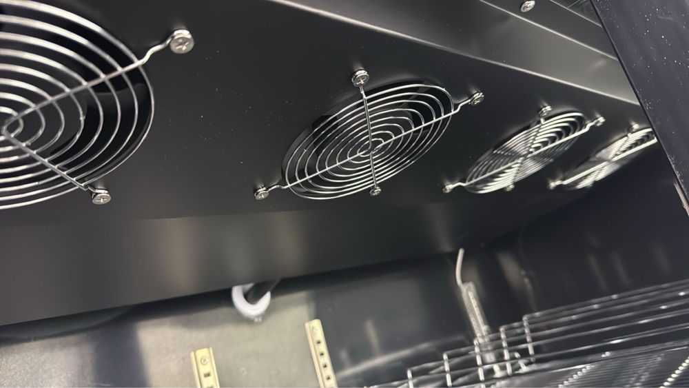 Холодильная витрина