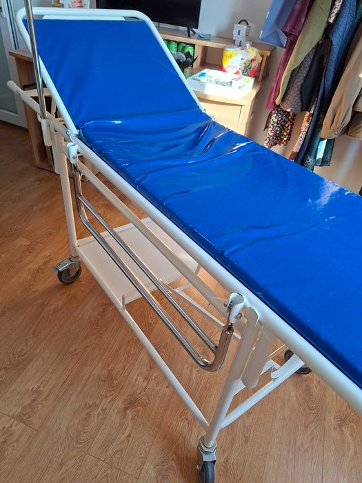 Brancard in stare excelenta putin folosit pretul este in lei si ușor