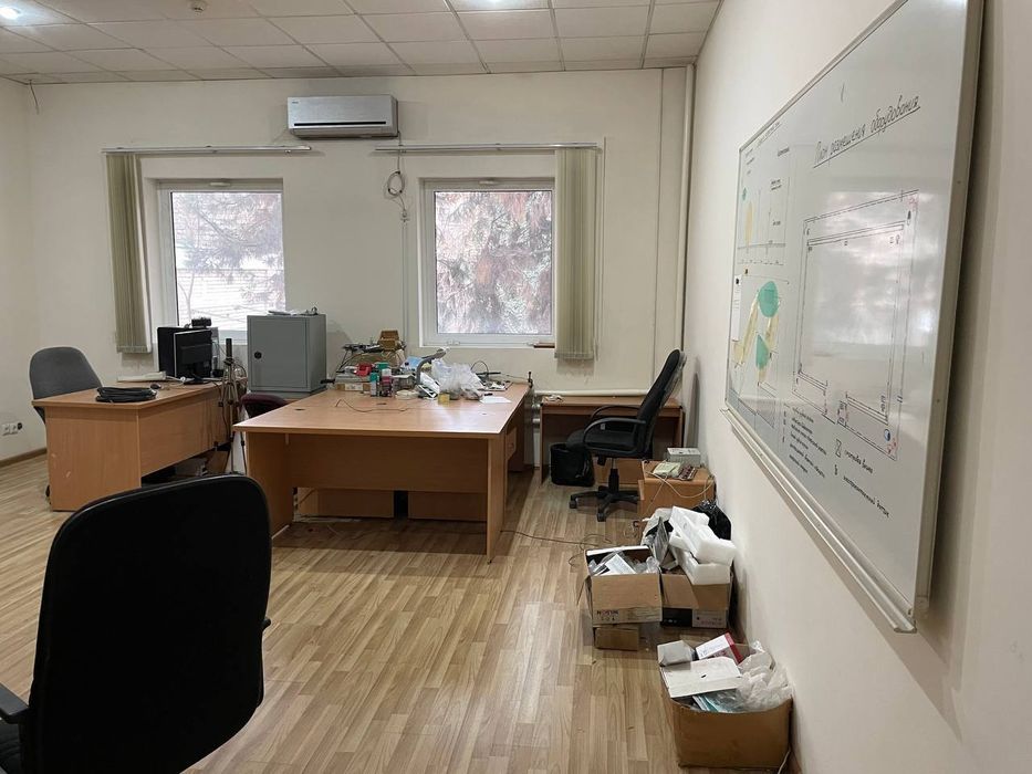 Участок Офис  9 соток. Вдоль дороги Центр Луначарского ..