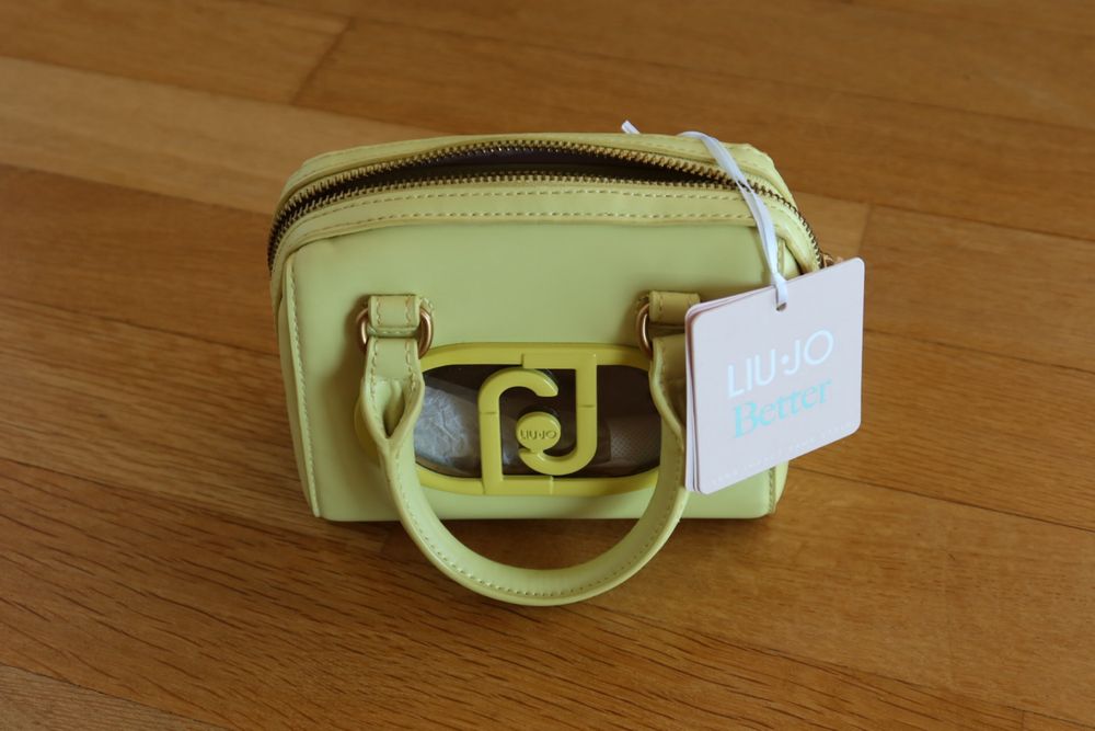 Лот чанти Gucci, By Far, Prada, Liu Jo
