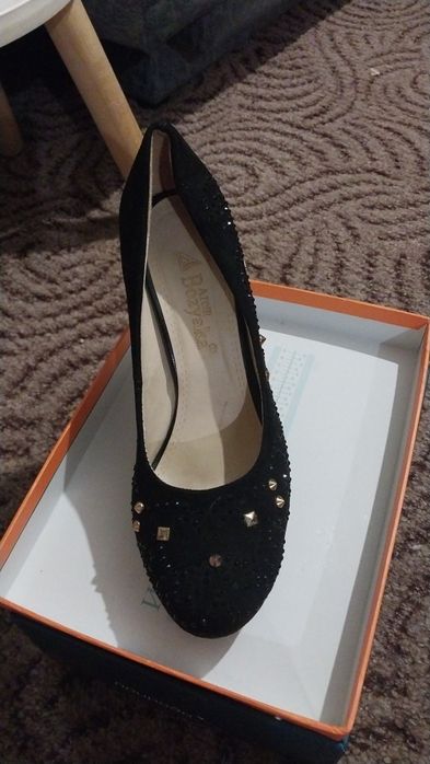 Замшевые туфли женские