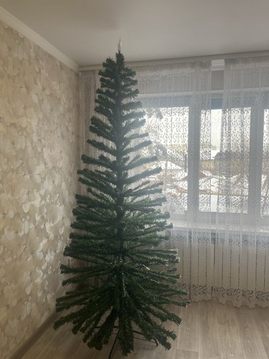 Продам елку исскуственную