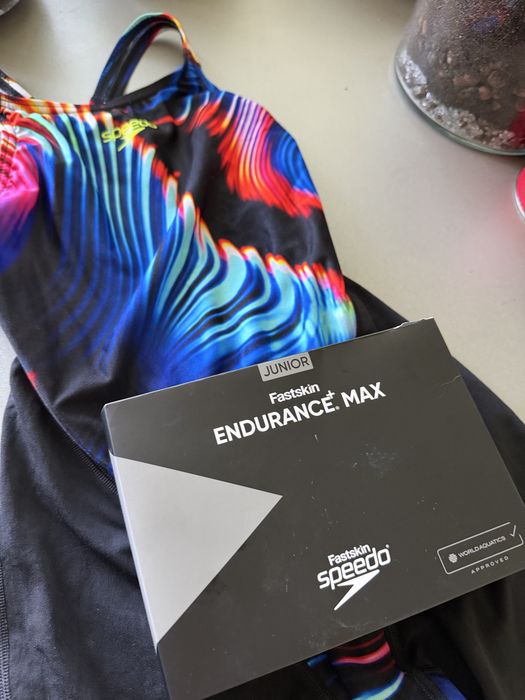 Speedo Endurance+ Max Kneeskin състезателен бански момиче 13-14г.