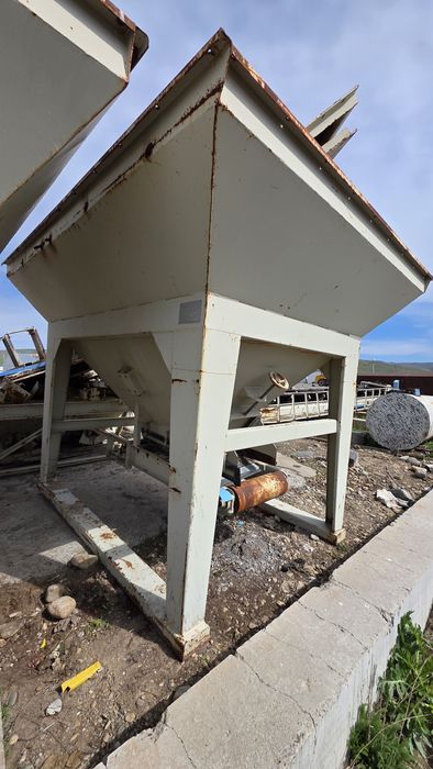 Бункер для дробилки