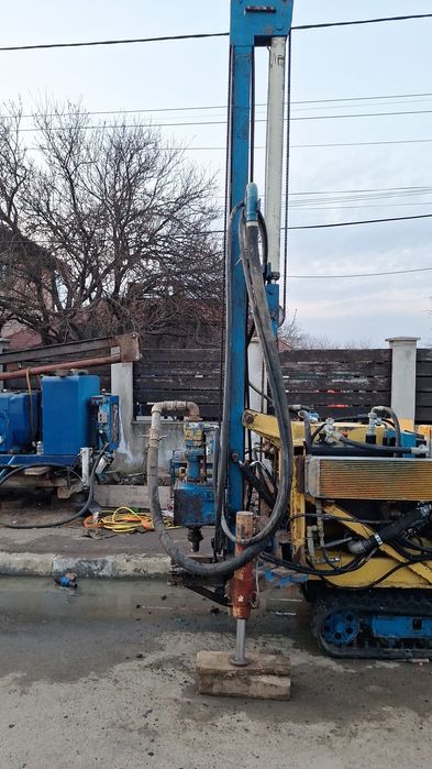 Vind instalaţie de foraj hidraulica