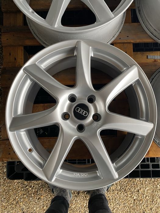 18 цола 5 х 112 мм Мерцедес , Фолксваген , Ауди , Шкода , VW