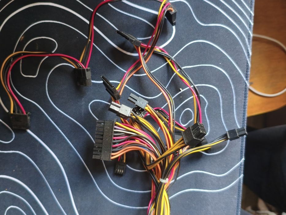 Блок питания HuntKey 230V