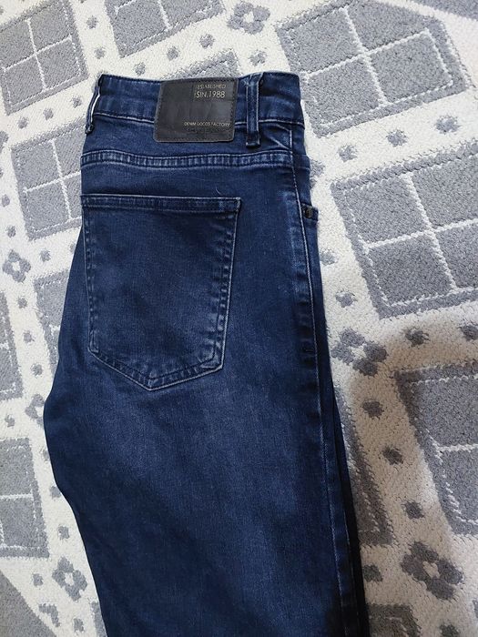 Срочно продам джинсы