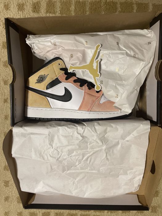 jordan 1 mid SE ,noi fără etichetă