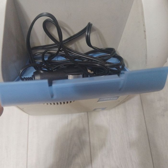 Хладилник за автомобил на 12 волта