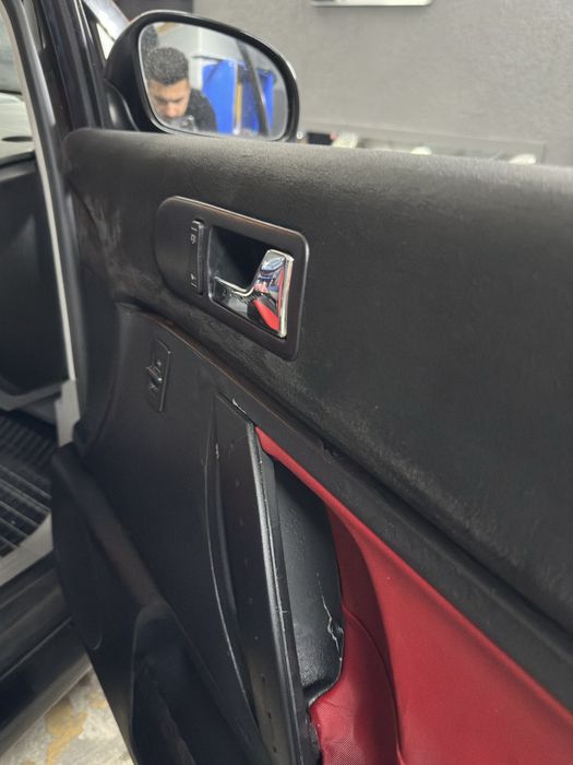 Retapitare plafon/stalpi/usi/trimuri alcantara/Alcantara/Textil/Stele