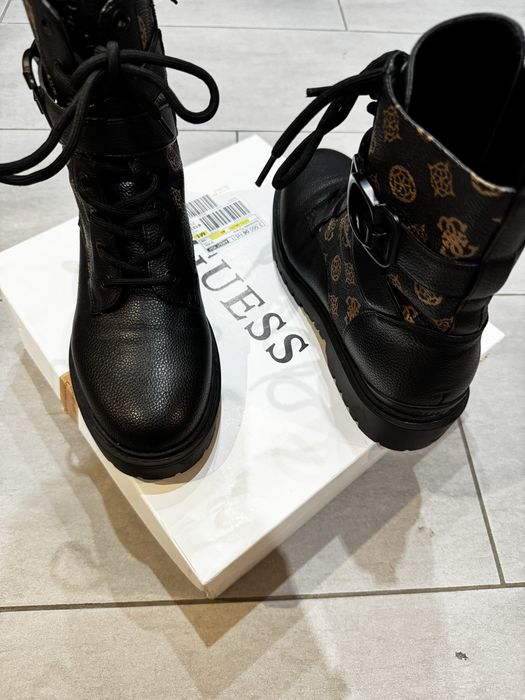 Къси ботуши\ кубинки Guess