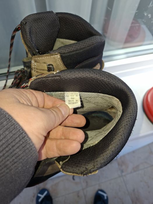Vând bocanci Hanwag nr 45 cu Gore-tex
