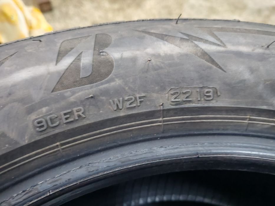 Зимни гуми 17" дот2219  215/60/17