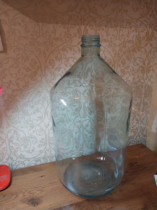 Продам бутыль 30 л