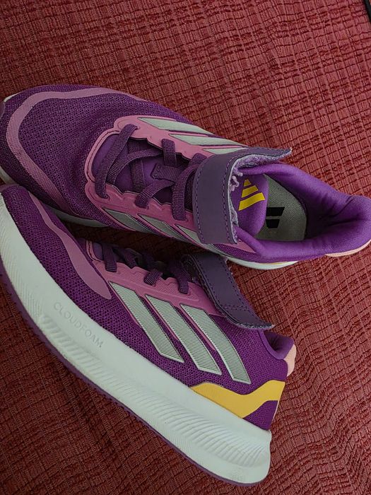 Маратонки Adidas 33