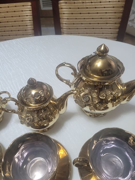 Продаётся чайный сервиз