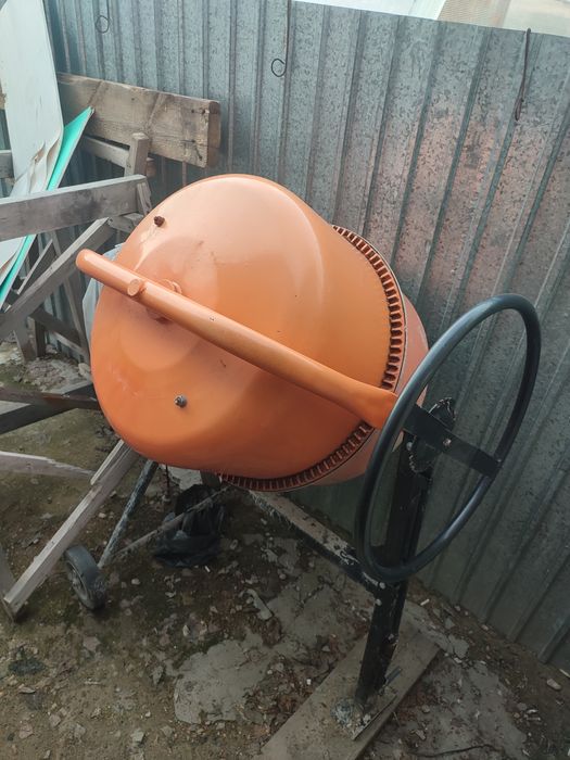 Бетономешалка новая