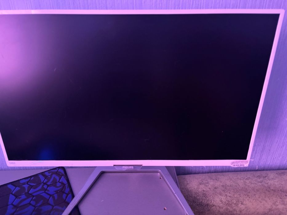 Монитор Philips 23.5 FullHD