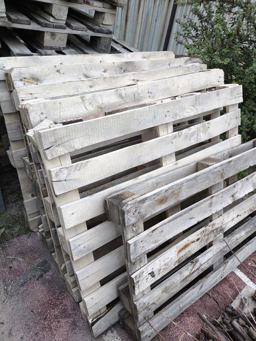 Продам поддоны по 3000₸ каждая