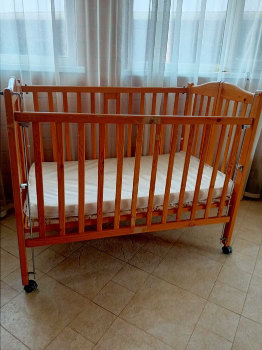 кроватка детская с матрасом