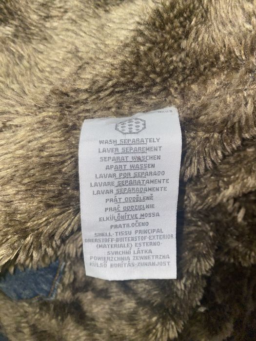 яке Clockhouse (м)