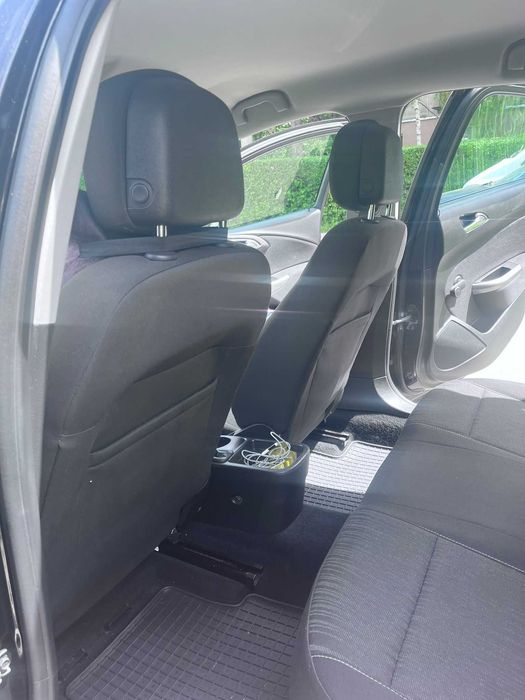 Opel Astra j 2011