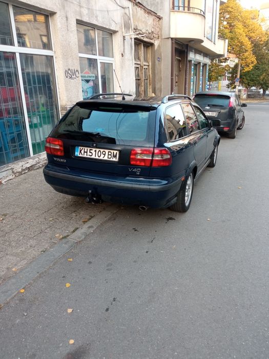 Продавам Волво в 40