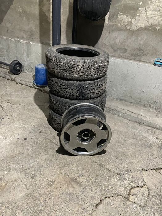 Шипованные 4 балона с дисками