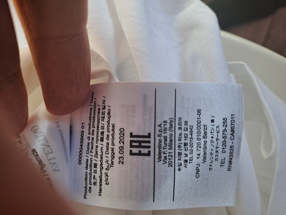 Vand tricou valentino