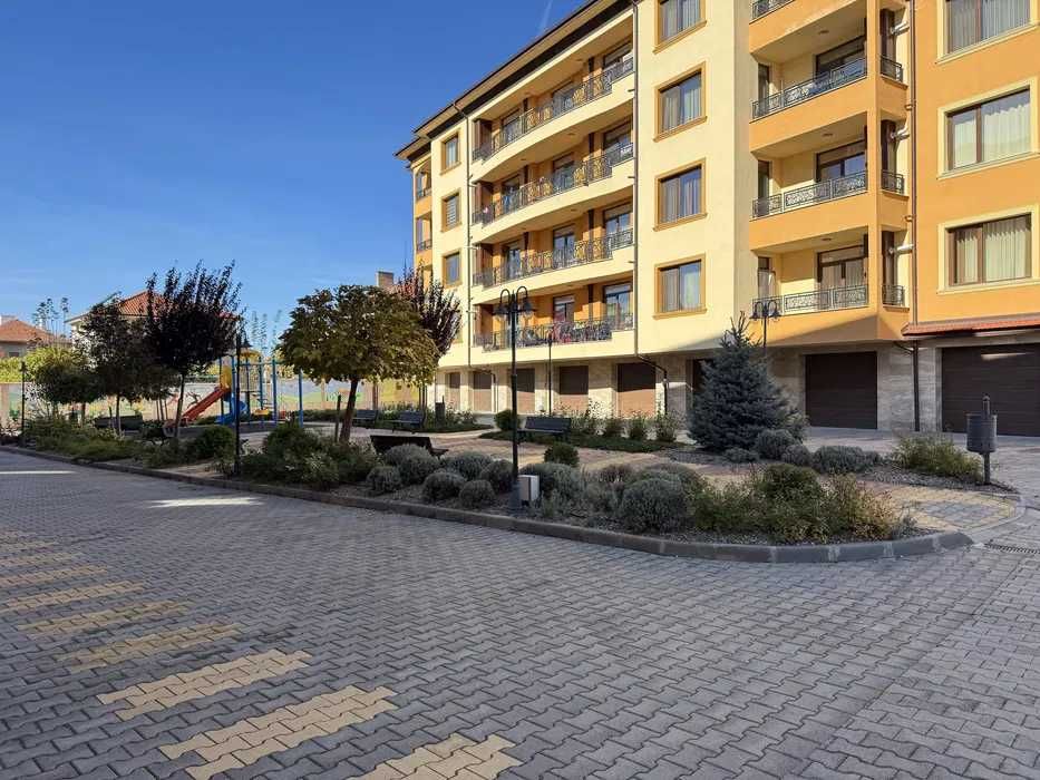 135 кв.м комфорт в „Розатера“, Казанлък – модерен дом с потенциал!