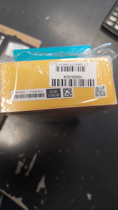 Realme note 60 НОВ + слушалки