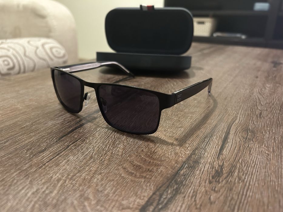 Слънчеви очила Tommy Hilfiger