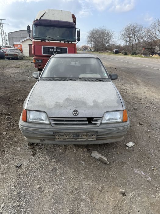 Опел кадет Д 1.2 на части