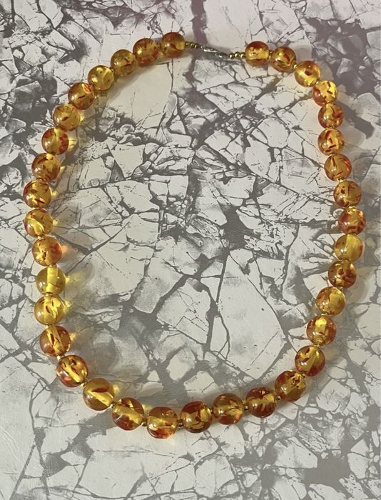 Бусы с камнями 3 вида