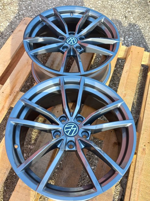 17"Vw Poteria Gunmetal 7.5j et40 Golf Passat Tiguan Touran Caddy Seat Škoda Чисто Нови