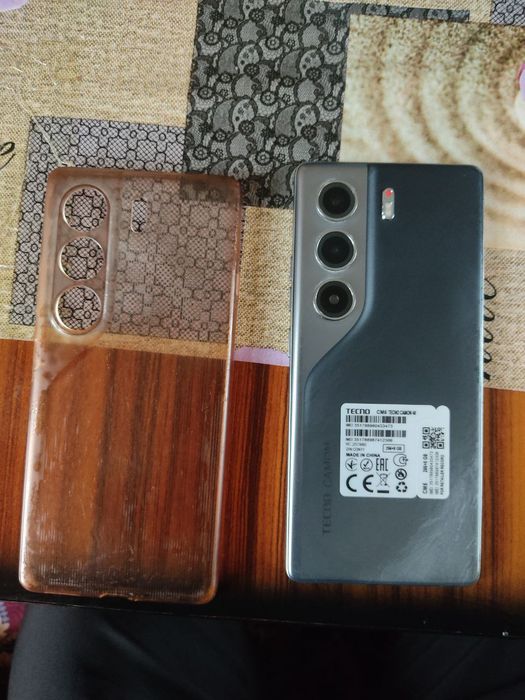 Tecno Camon 40.   8+8-256гб