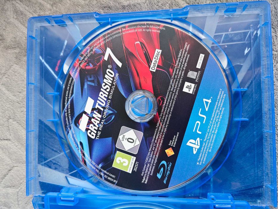 Продавам Gran Turismo 7 PS4/PS5